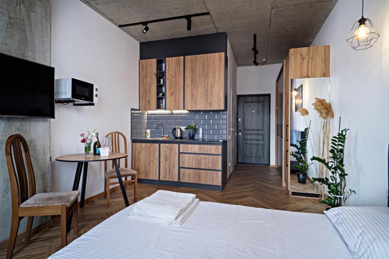 Apartments On Marshala Govorova Odesa Exterior photo