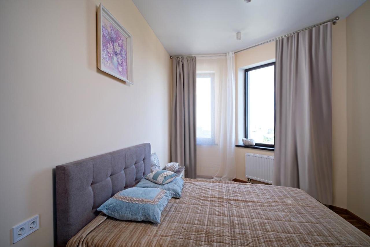Apartments On Marshala Govorova Odesa Exterior photo