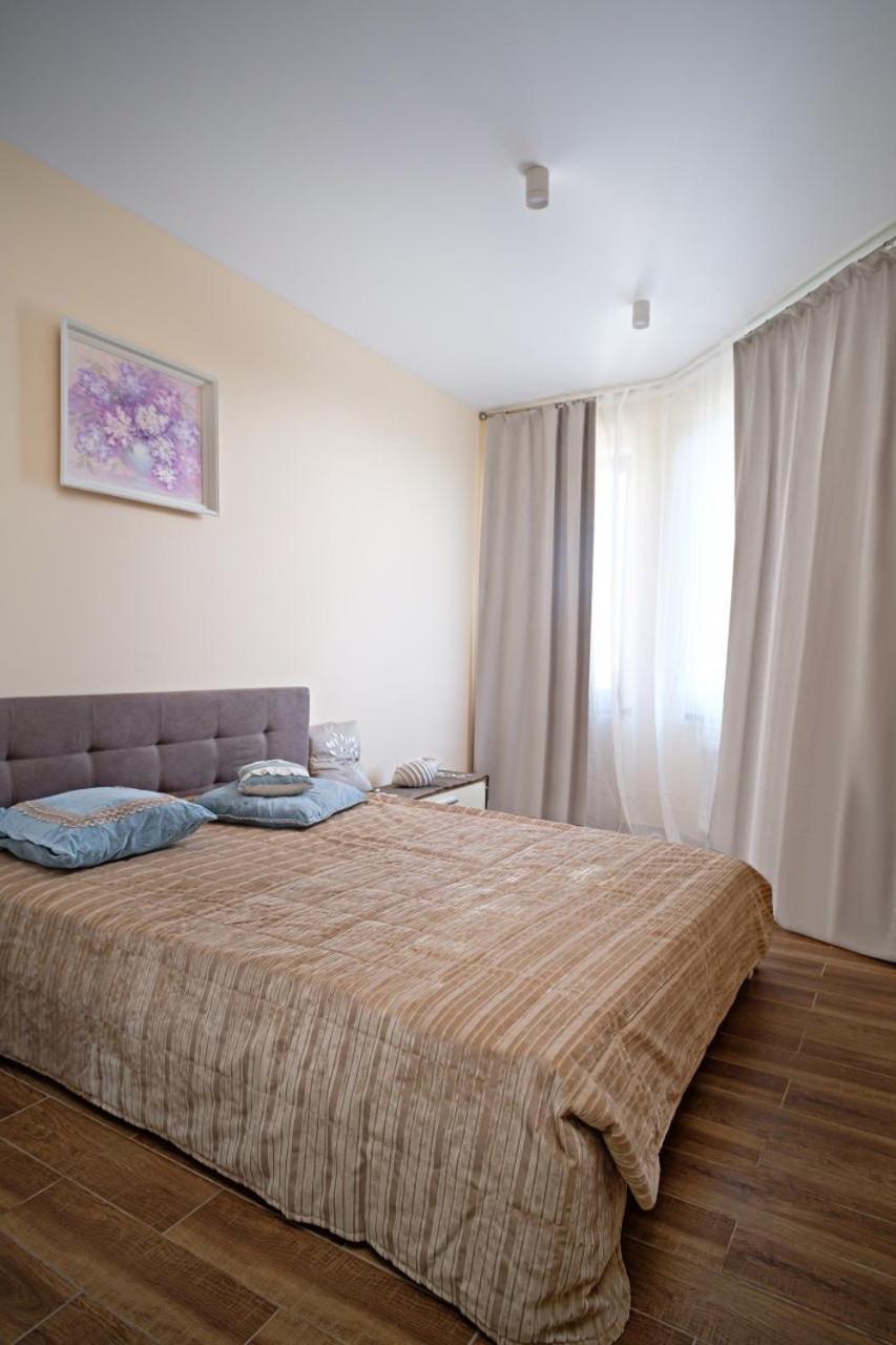 Apartments On Marshala Govorova Odesa Exterior photo